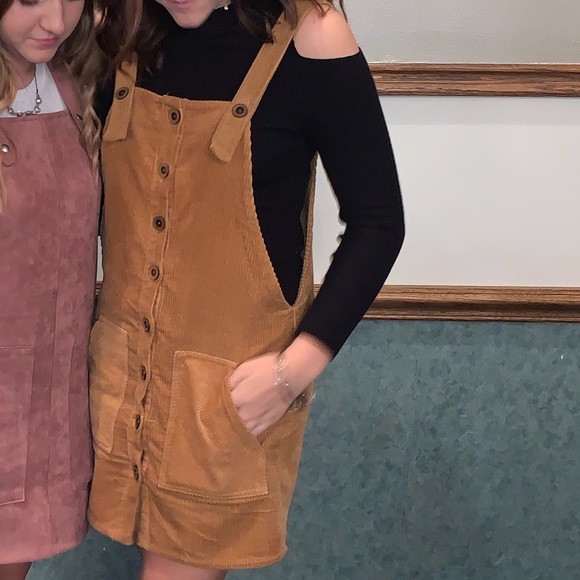 Dress - Picture 5 of 5